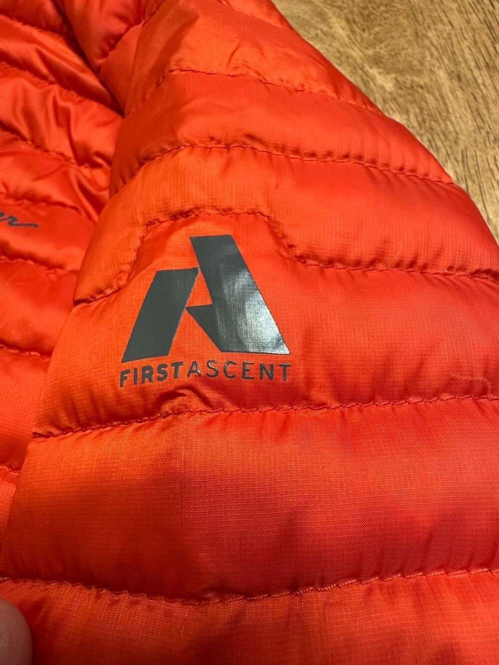 Eddie Bauer First Accent StormDown 800 Women's Petite Hooded Puffer Jacket - Picture 4 of 13